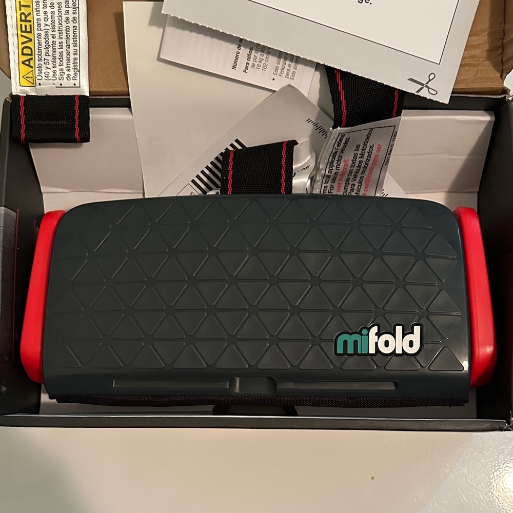 Mifold Grab-And-Go Compact Car Booster Portable Seat Black / Red Traveling Seat